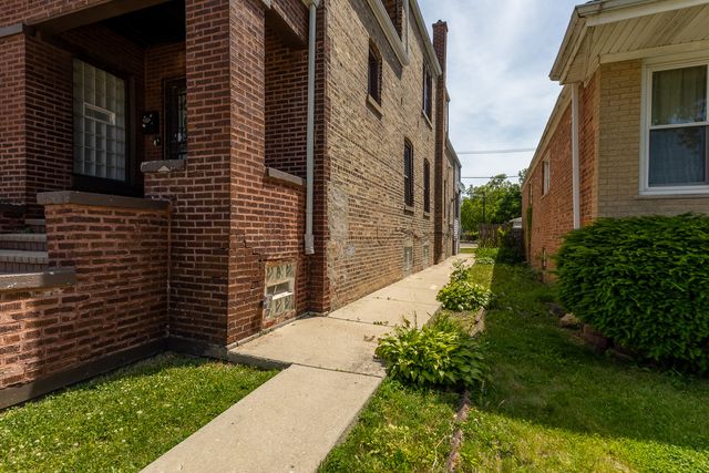 8411 S Elizabeth Street, Chicago, IL 60620