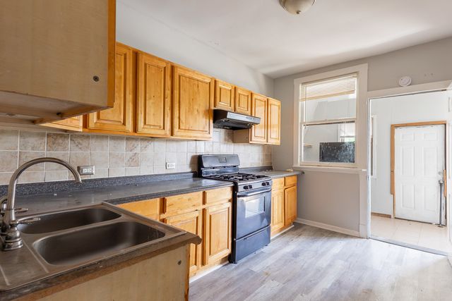 8411 S Elizabeth Street, Chicago, IL 60620