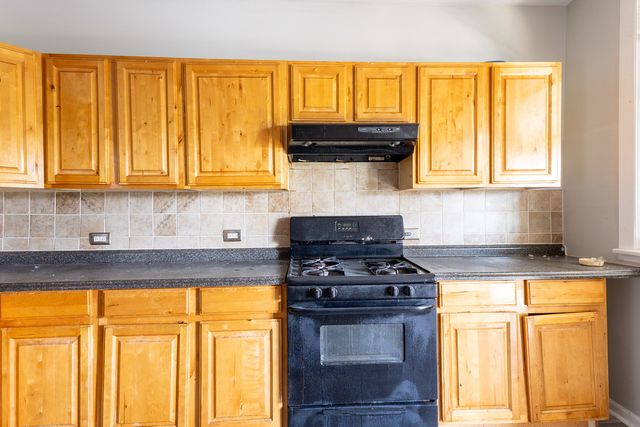 8411 S Elizabeth Street, Chicago, IL 60620
