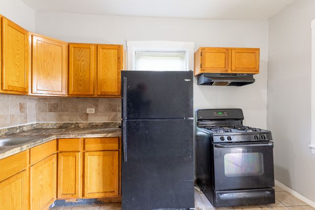8411 S Elizabeth Street, Chicago, IL 60620