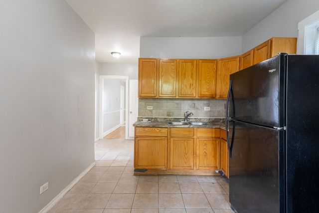 8411 S Elizabeth Street, Chicago, IL 60620