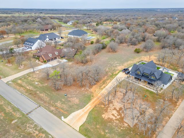 720 S Sugartree Drive, Lipan, TX 76462