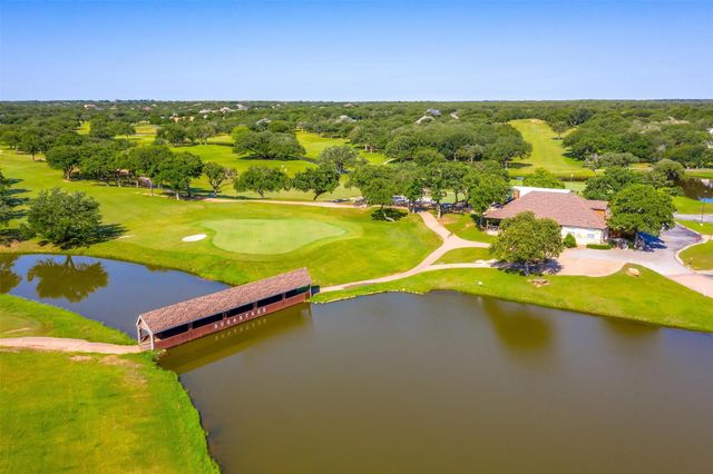 720 S Sugartree Drive, Lipan, TX 76462
