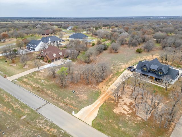 720 S Sugartree Drive, Lipan, TX 76462