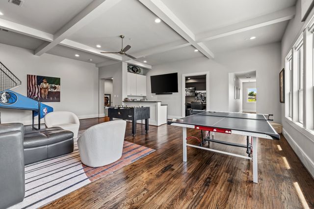 5628 Lindenshire Lane, Dallas, TX 75230