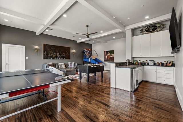 5628 Lindenshire Lane, Dallas, TX 75230