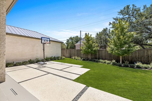 5628 Lindenshire Lane, Dallas, TX 75230