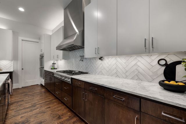 5628 Lindenshire Lane, Dallas, TX 75230