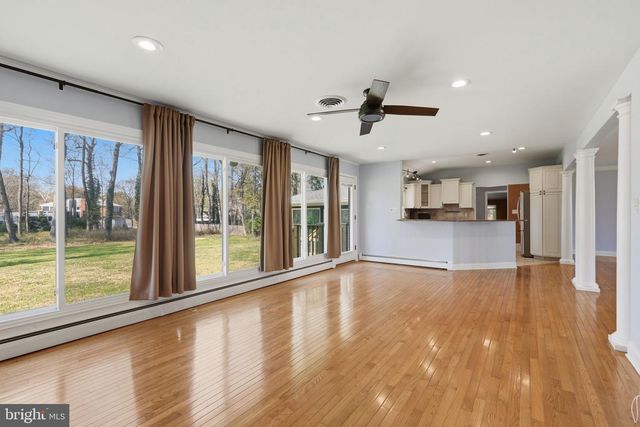 35 ORIOLE WAY, Moorestown, NJ 08057