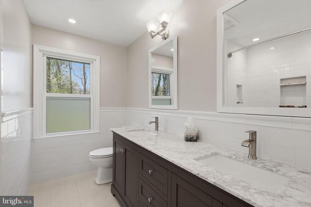 35 ORIOLE WAY, Moorestown, NJ 08057