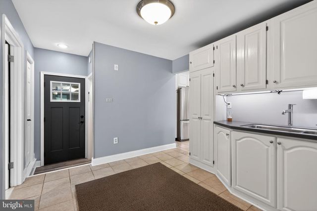35 ORIOLE WAY, Moorestown, NJ 08057