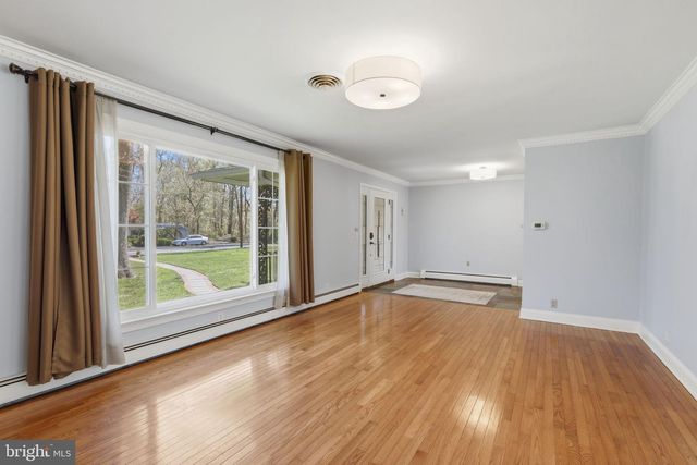 35 ORIOLE WAY, Moorestown, NJ 08057
