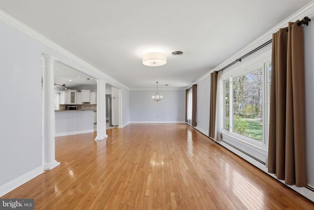 35 ORIOLE WAY, Moorestown, NJ 08057