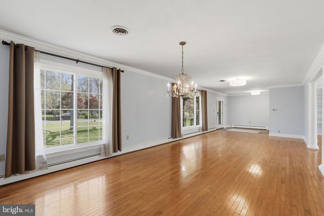35 ORIOLE WAY, Moorestown, NJ 08057