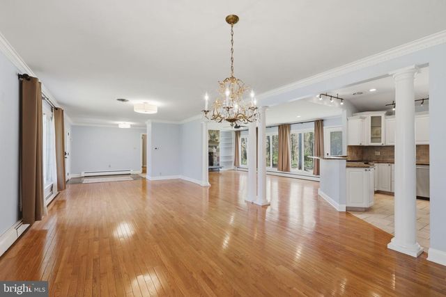 35 ORIOLE WAY, Moorestown, NJ 08057