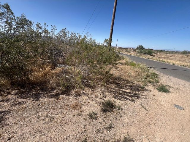 311-10-087 Berry Avenue, Kingman, AZ 86401