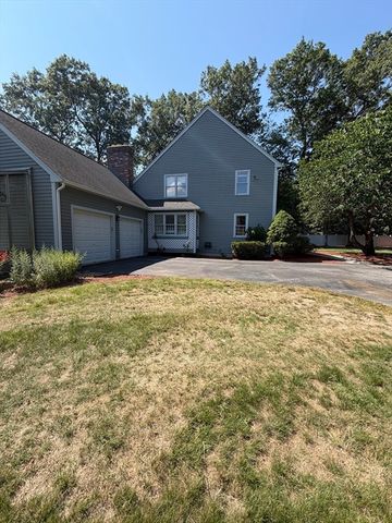 69 White Pond Rd, Hudson, MA 01749