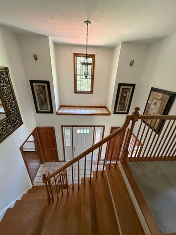 69 White Pond Rd, Hudson, MA 01749