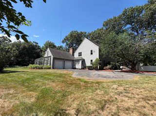 69 White Pond Rd, Hudson, MA 01749