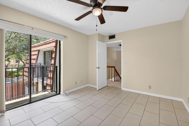 1565 Augusta Circle 103, Delray Beach, FL 33445