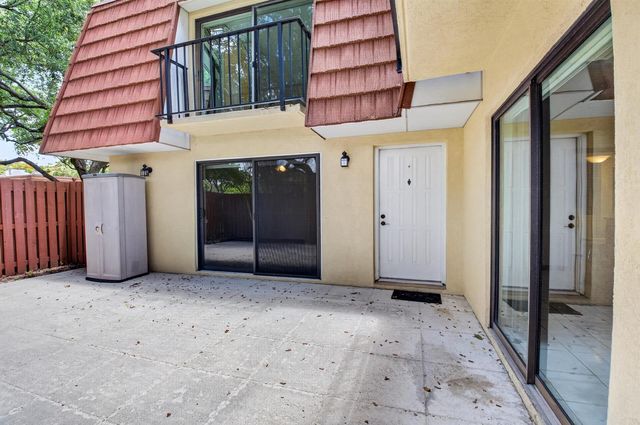 1565 Augusta Circle 103, Delray Beach, FL 33445