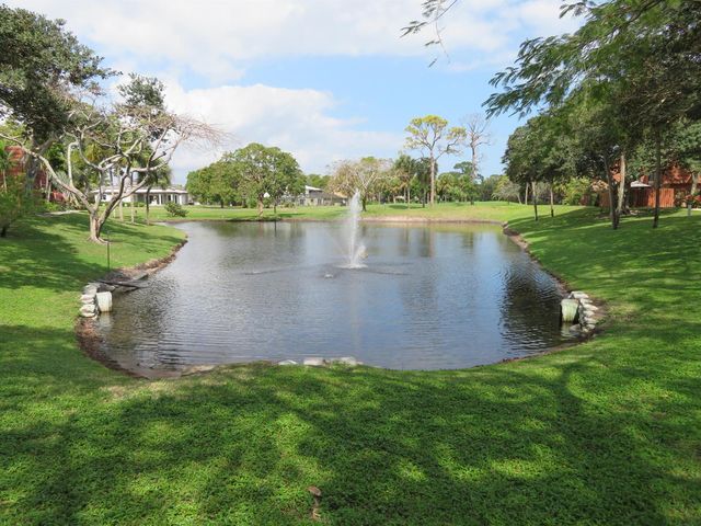 1565 Augusta Circle 103, Delray Beach, FL 33445