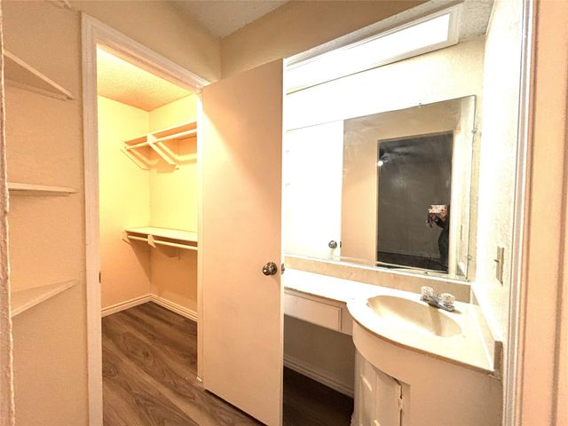 607 Sherman Drive, Mansfield, TX 76063