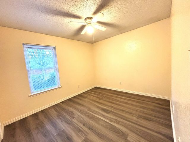 607 Sherman Drive, Mansfield, TX 76063