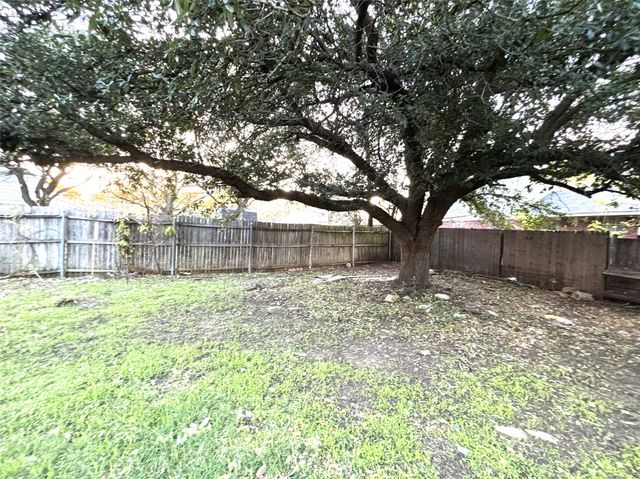 607 Sherman Drive, Mansfield, TX 76063