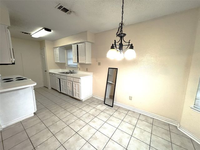 607 Sherman Drive, Mansfield, TX 76063