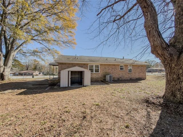 1611 Wesley Way, Conyers, GA 30012