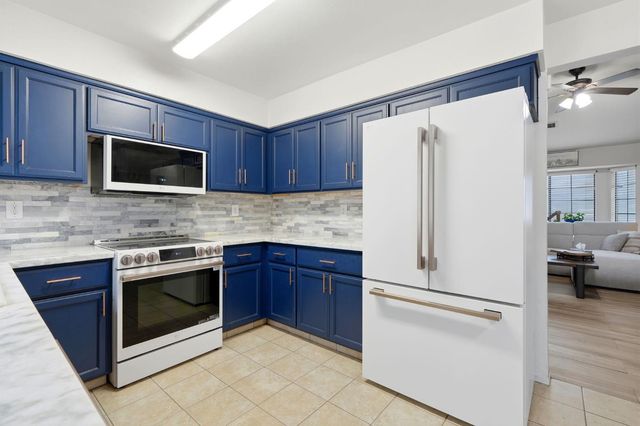 3672 W Garland Avenue, Fresno, CA 93722