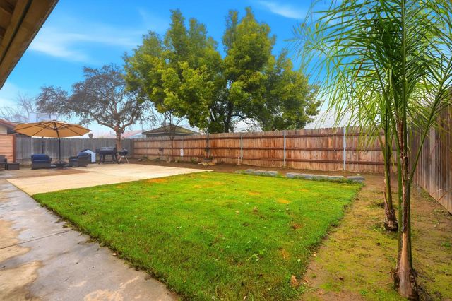 3672 W Garland Avenue, Fresno, CA 93722