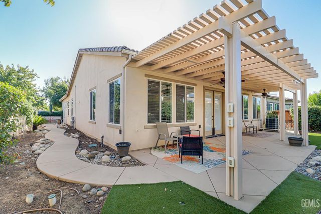 6001 Trafford Place, Bakersfield, CA 93306