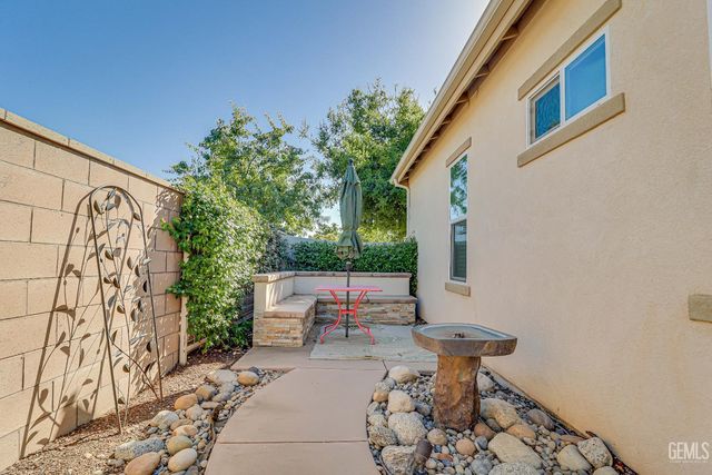 6001 Trafford Place, Bakersfield, CA 93306