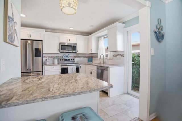 525 N L Street, Lake Worth Beach, FL 33460