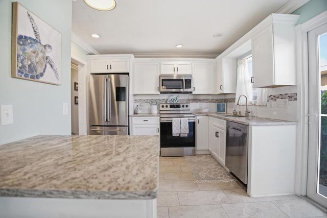 525 N L Street, Lake Worth Beach, FL 33460