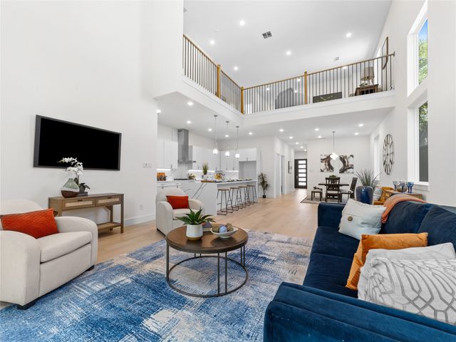 426 Martinique Avenue, Dallas, TX 75223