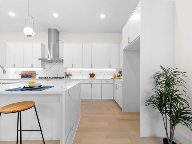 426 Martinique Avenue, Dallas, TX 75223