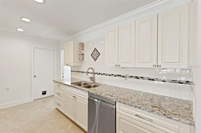 6725 ROXBURY DRIVE, Sarasota, FL 34231