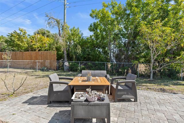 6725 ROXBURY DRIVE, Sarasota, FL 34231