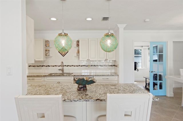 6725 ROXBURY DRIVE, Sarasota, FL 34231