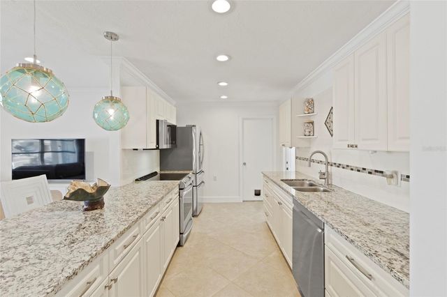 6725 ROXBURY DRIVE, Sarasota, FL 34231