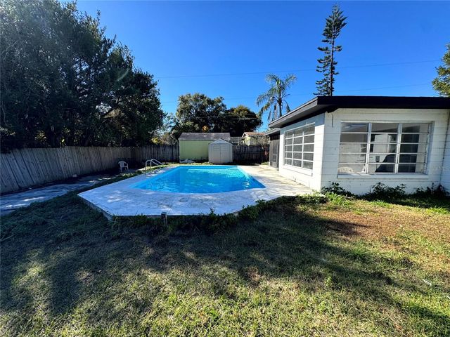 1412 LAKECREST DRIVE, Apopka, FL 32703