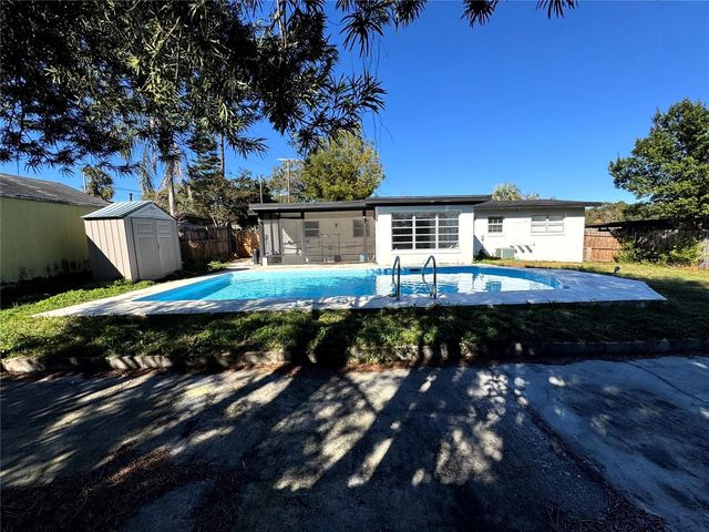 1412 LAKECREST DRIVE, Apopka, FL 32703