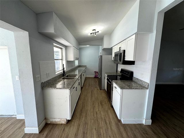 1412 LAKECREST DRIVE, Apopka, FL 32703