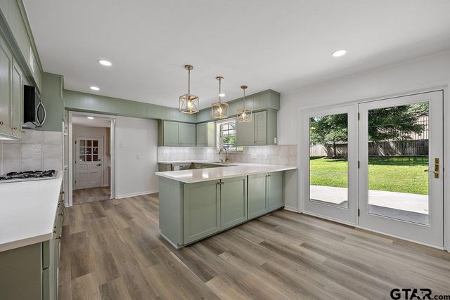 199 Plum St, Rusk, TX 75785