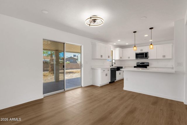 6017 E BOISE Street, Mesa, AZ 85205