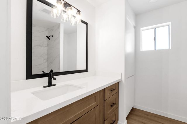 6017 E BOISE Street, Mesa, AZ 85205