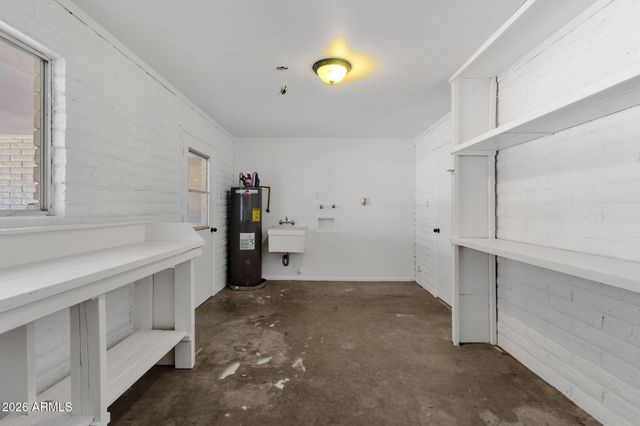 6017 E BOISE Street, Mesa, AZ 85205